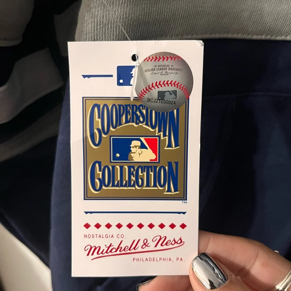 NWT Mitchell & Ness | New York Yankees Head Coach Pullover Hoodie Large - Picture 8 of 10